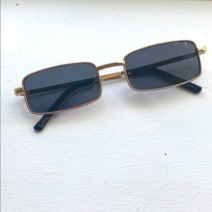 90s style square wire frame sunglasses